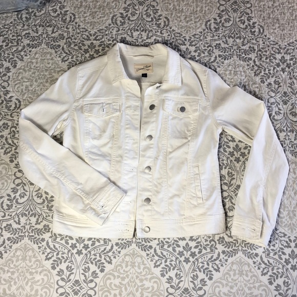 Universal Thread Jackets & Blazers - Universal Thread White Jean Jacket sz Small